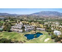Adosado de 2 dormitorios, 2 baños y jardín. La Cala Golf, Mijas Costa