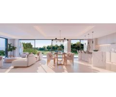 Adosado de 2 dormitorios, 2 baños y jardín. La Cala Golf, Mijas Costa