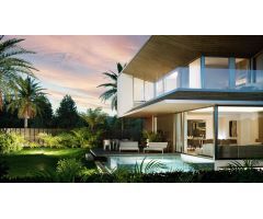 Villa de lujo de 4 dormitorios y 4 baños. Nueva Milla de Oro, Estepona