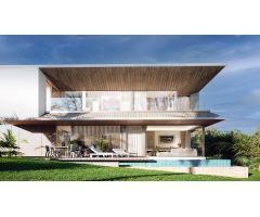 Villa de lujo de 4 dormitorios y 4 baños. Nueva Milla de Oro, Estepona