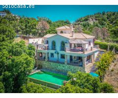 Villa de 3 dormitorios y 3 baños con vistas al mar en Altos de Estepona