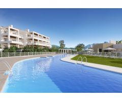 Apartamento planta baja de 2 dormitorios y 2 baños con vistas al mar. Benahavís