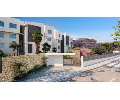 Ático dúplex de 2 dormitorios y 2 baños con vistas al mar. El Higuerón, Fuengirola