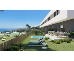 Adosado de 3 dormitorios y 2 baños con vistas al mar. Manilva