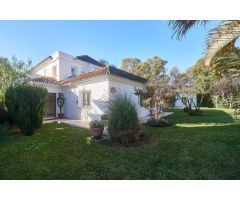Villa Calahonda, Licencia Turística , 4 dormitorios, 4 baños, jardín, Terraza, ??Cabopino