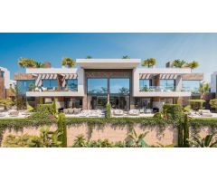 Pareado de 4 dormitorios y 5 baños con vistas al mar. Río Real, Marbella Este