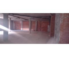 amplio local comercial con muchas posibilidades, todo esterior