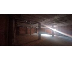 amplio local comercial con muchas posibilidades, todo esterior