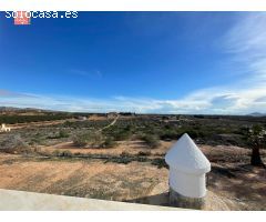 VILLA EXCEPCIONAL CON VISTAS ESPECTACULARES  PISCINA PRIVADO Y 5000 METROS DE PARCELA GEA Y TRUYOL