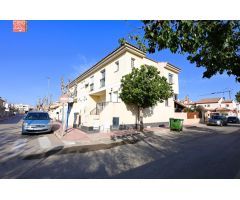 CASA ADOSADO CON 3 DORMITORIOS Y GARAJE PRIVADO EN LOS ALCAZARES
