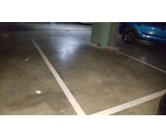 Plaza de garaje grande para moto y coche en Cerro del Aguila