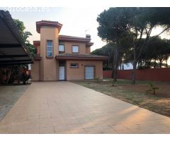 CHALET DE 2 PLANTAS  INDEPENDIENTE EN LA BARROSA CON 1200 M2 DE PARCELA