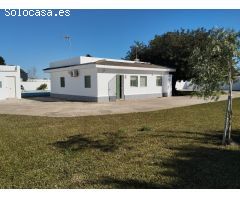 Precioso chalet con piscina en alquiler por temporadas