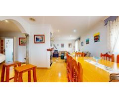 ESPACIOSA CASA CON GRAN TERRENO Y PRECIOSAS VISTAS EN CAMPANILLAS