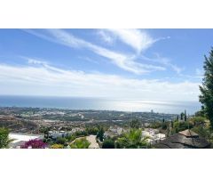 Impresionantes vistas desde la comodidad y la tranquilidad de su nuevo hogar (Altos de los Monteros)
