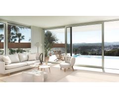 ¡Haz Realidad tu Sueño de Vivir en una Villa de Lujo en Mijas Golf!