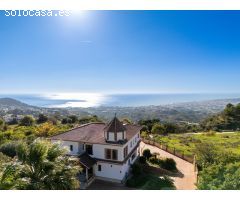 AMPLIA VILLA EN MIJAS CON VISTAS A LA MONTAÑA Y AL MAR