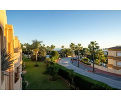 ÁTICO MUY AMPLIO CON GRAN TERRAZA Y EXCELENTES CALIDADES EN ZONA TRANQUILA EN CALAHONDA