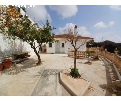 ¡Descubre Tu Refugio! Bonito Chalet en Venta en Florisol