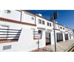 Acogedor chalet adosado en venta. Obra nueva