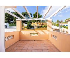 Fabulosa Villa independiente con Piscina en El Pinar de Torremolinos - Palacio de Congresos