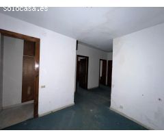 ESPACIOSO PISO PARA REFORMAR EN PLENO SOHO CENTRO DE MÁLAGA
