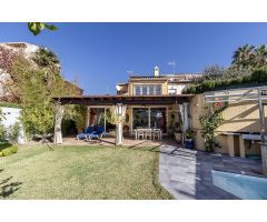Espectacular casa en Bola de Oro / Serrallo