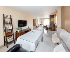 ¡Oportunidad única! Se vende espectacular pareado con parcela y terraza de ensueño