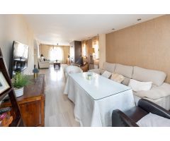 ¡Oportunidad única! Se vende espectacular pareado con parcela y terraza de ensueño