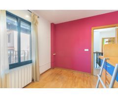 ¡Espectacular casa en La Zubia, lista para entrar a vivir! Comodidad, espacio y luz.