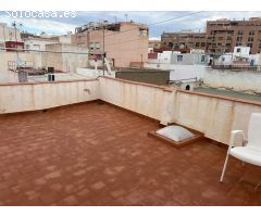 CASA DE DOS PLANTAS EN EL CENTRO DE ALMERIA