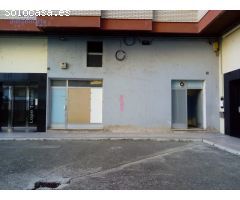 Local comercial de 50  metros cuadrados en la ciudad de Logroño, Zona Lope Toledo