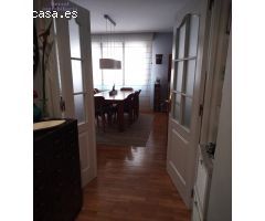 PISO EN LA PEATONAL, TIPO DUPLEX, MUY AMPLIO. CON GARAJE.