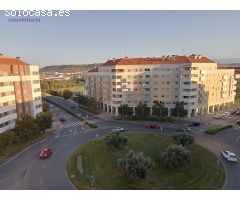 Vivienda luminosa para entrar a vivir de 128 metros construidos en Logroño, Zona Parque Los Lirios