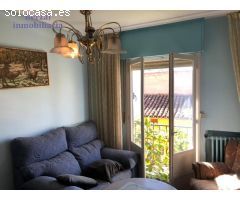 Casa en Navarrete, con local para 4 vehículos, dos plantas y terraza de 60 metros.