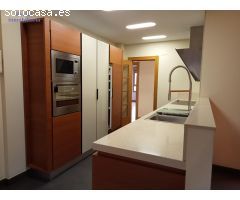 Exclusiva vivienda en el centro de la ciudad de Logroño, Zona Av. Solidaridad- Monumento al Labrador