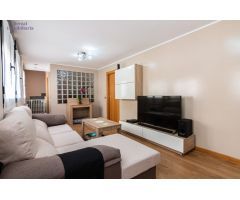 Piso tipo duplex, tres dormitorios. baño y aseo, con trastero. SIN ASCENSOR