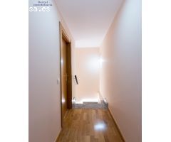 Piso tipo duplex, tres dormitorios. baño y aseo, con trastero. SIN ASCENSOR