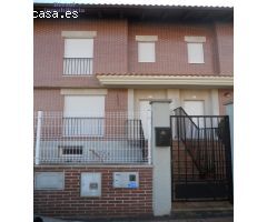 Chalet en venta en Navarrete. Muy amplio. A estrenar.