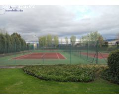 Chalet en venta en Navarrete. Muy amplio. A estrenar.