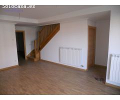 Chalet en venta en Navarrete. Muy amplio. A estrenar.