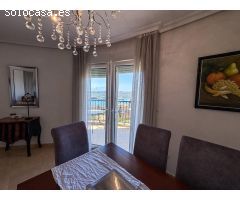 ¡Frente al mar y al puerto de Torrevieja, en pleno centro!