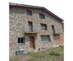 Bonita casa con parcela en venta en los Valles de Aguilar cerca de Andorra.