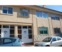 MAGNIFICO ADOSADO CON GARAJE PARA 2 COCHES, 4 DORMITORIOS, BODEGA, TRASTERO, BUHARDILLA Y PISCINA PO