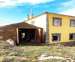 CASA DE PUEBLO CON PATIO EN CUCHARAL