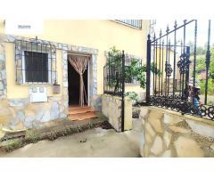 CASA DE PUEBLO CON PATIO EN CUCHARAL