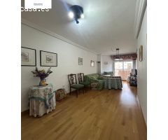 PISO DE DOS DORMITORIOS A UN PASO DE LA FERIA