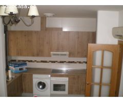 SE ALQUILA APARTAMENTO EN JARDINILLOS.