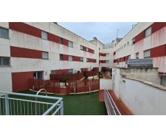 VIVIENDA SEMI NUEVA EN AV. LIBIA, JUNTO A FIDIANA, CON PISCINA!!!!