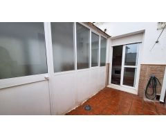 PISO EN GUALDALCÁZAR CON GRAN TERRAZA SOLARIUM Y PATIO